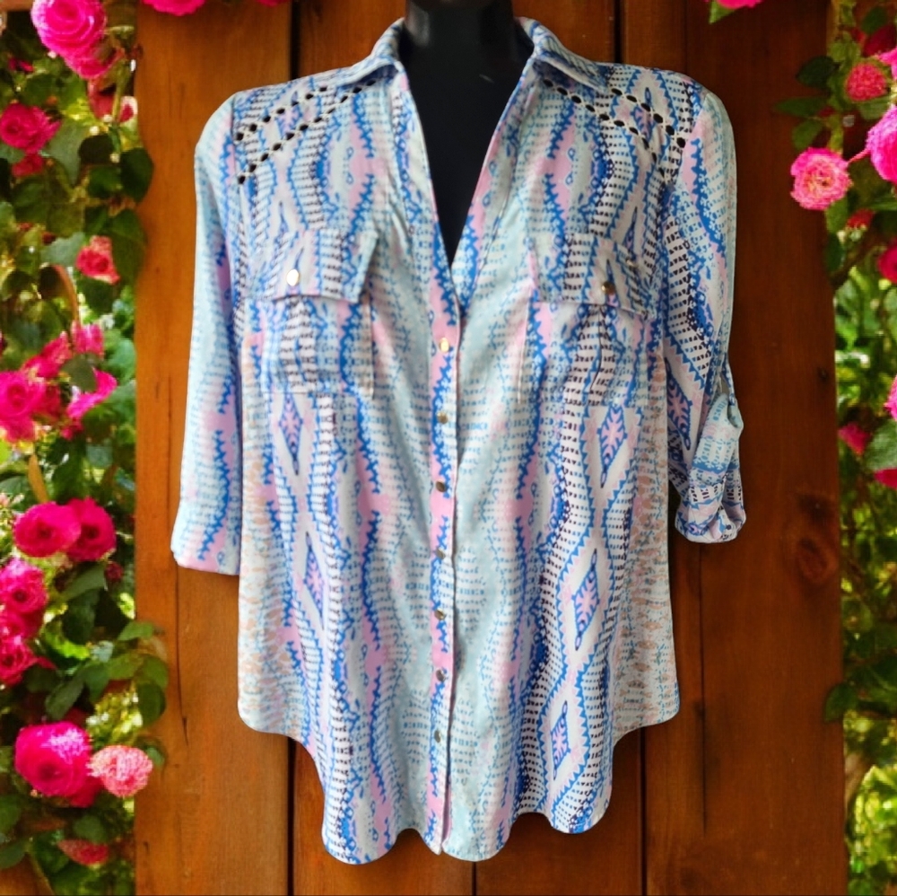 bebe~Peek-A-Boo Abstract Flowy Blouse With Cut-Outs